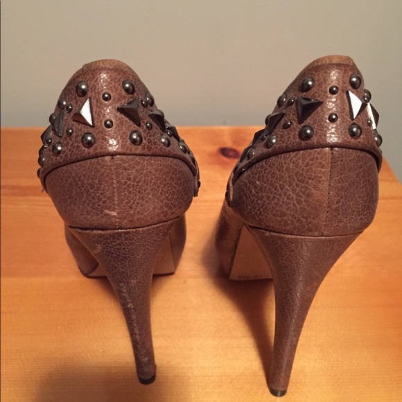Brown Pebbled Leather Platform Pumps with Studs - Picture 3 of 6